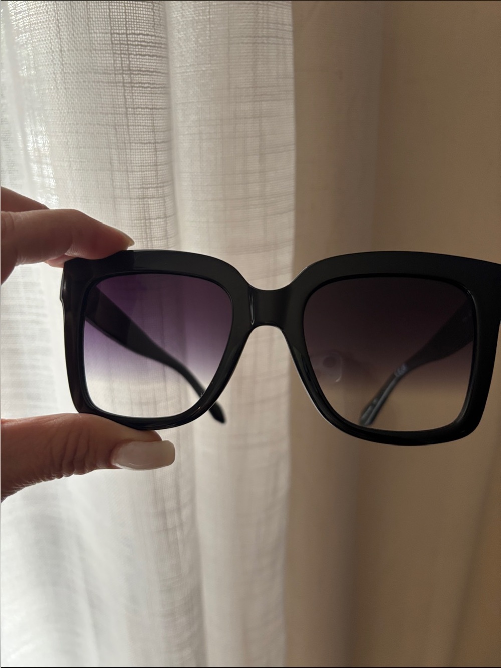 Quay Black Oversized Square Women's Sunglasses - Classic UV Fashion